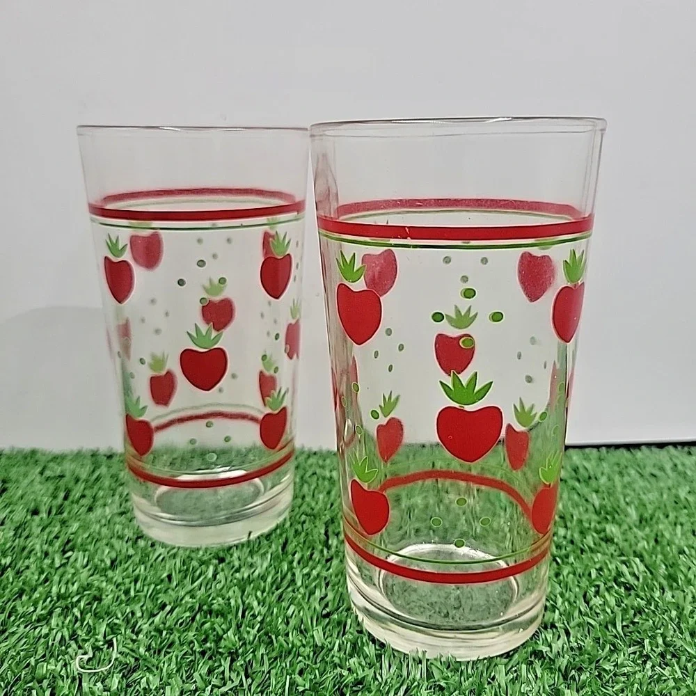 VTG Retro Strawberry Fruit Clear 10 OZ Glass‎ Drinking Cup Tumblers